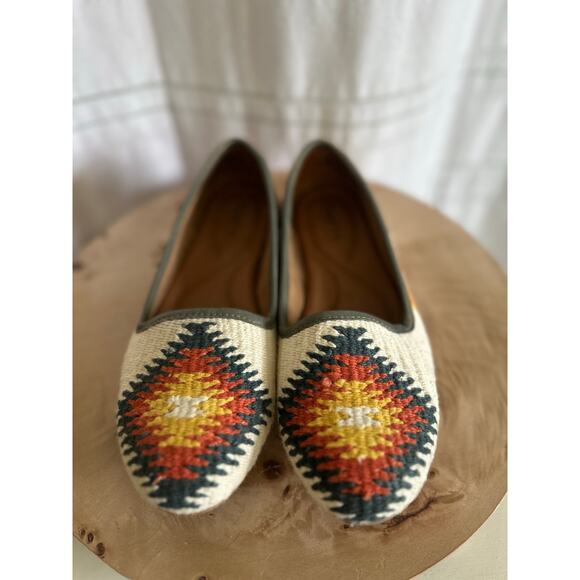 Born Shoes - Born Giselle Woven Flats Size 8.5